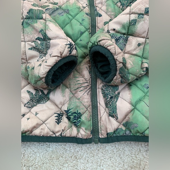 Patagonia Size 5T Bear and Forest Print Nano Puff Jacket - Picture 6 of 14